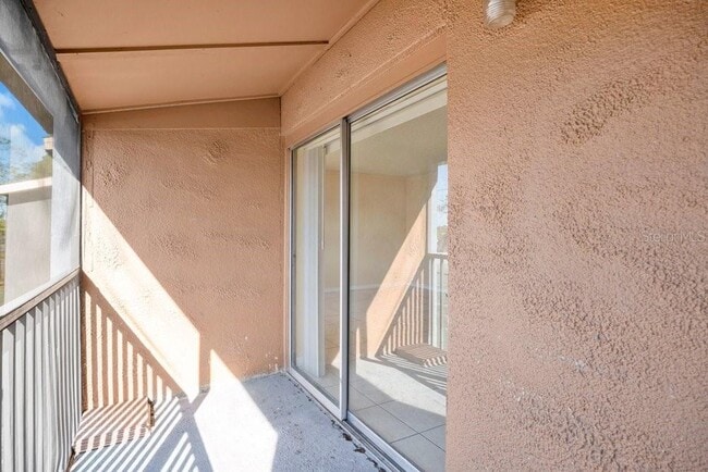 Building Photo - 2507 N Alafaya Trail