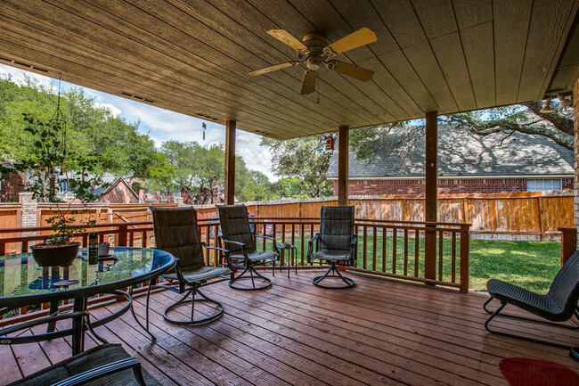 Building Photo - 9503 Legend Isle Dr