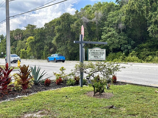 Building Photo - 4899 NW 26th Ct