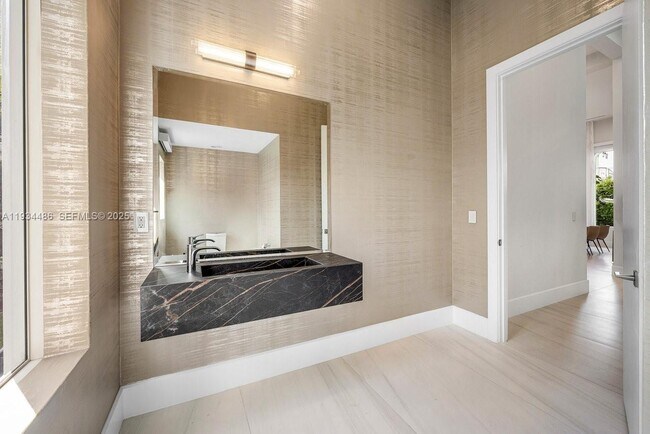 Building Photo - 3912 Island Estates Dr