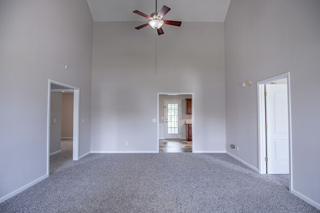 Building Photo - 5024 Tricia Pl