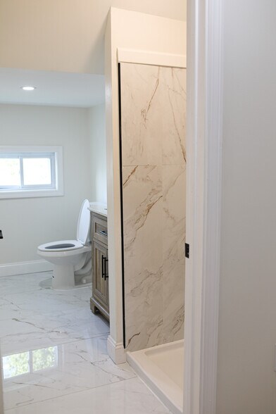 Building Photo - 170 Salem St