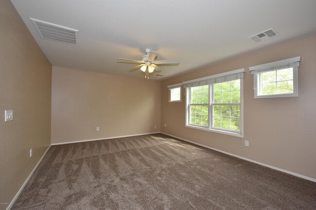 Building Photo - 4757 E Woodside Way