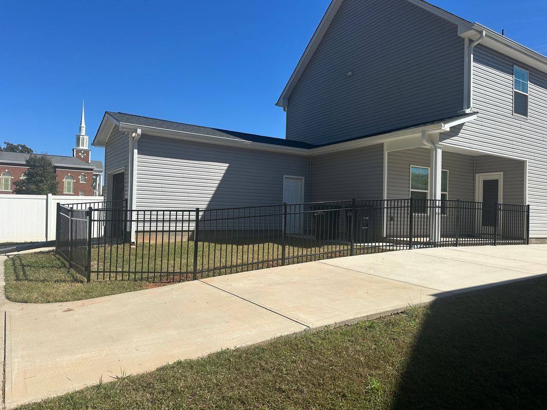 Building Photo - 248 Mills Ave