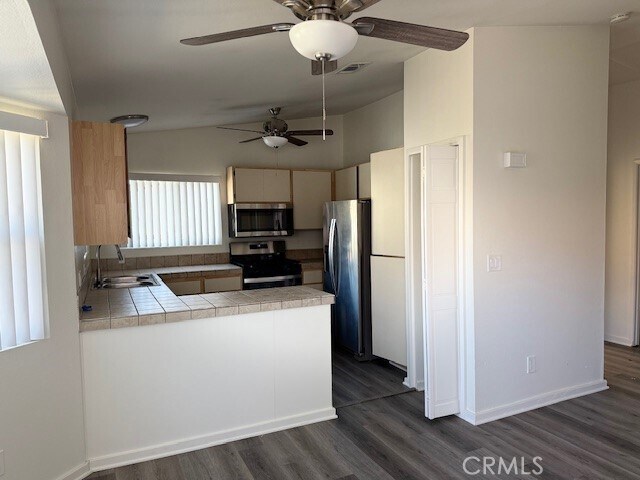 Building Photo - 79700 Ave 42