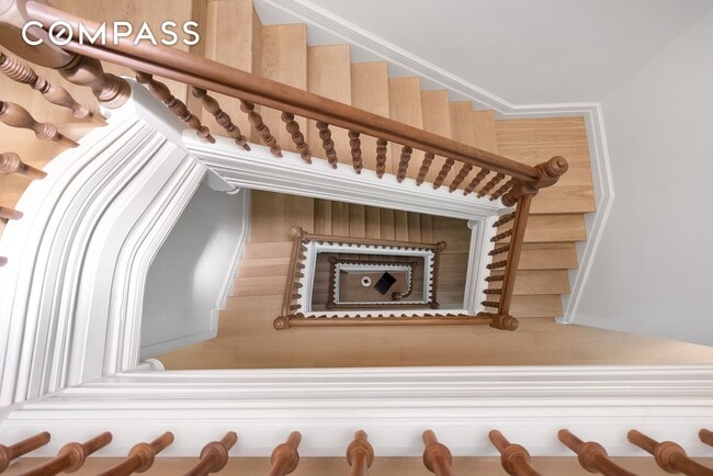 Building Photo - 53 W 85th St