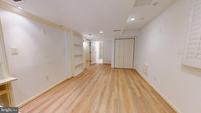 Building Photo - 4145 21st Rd N