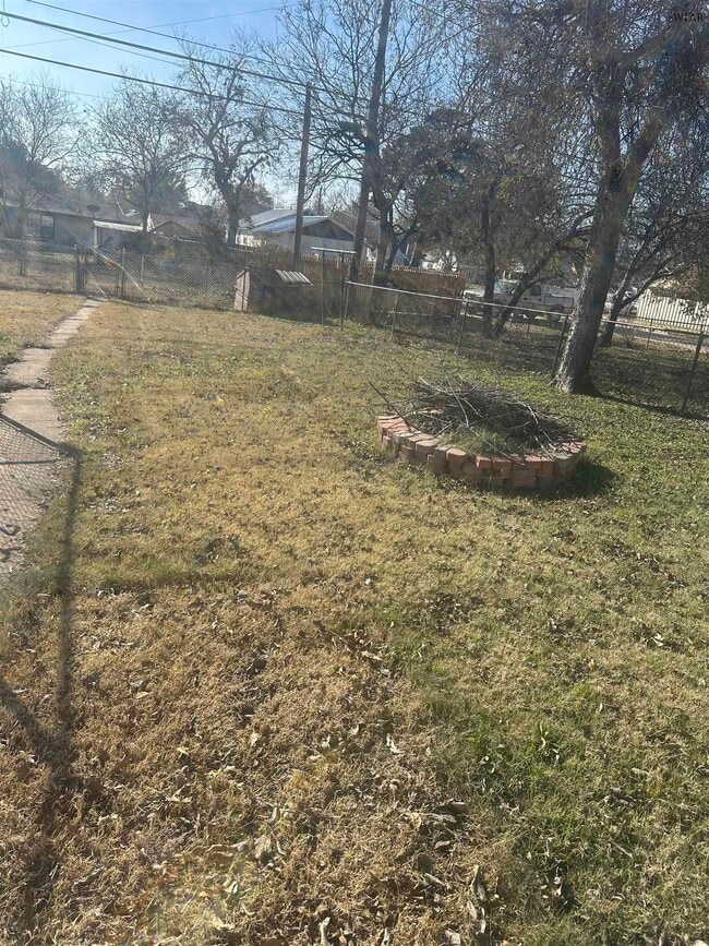 Building Photo - 1657 Keeler Ave