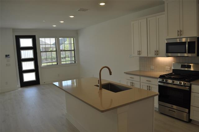 Building Photo - 2520 Red Tailed Hawk Ln