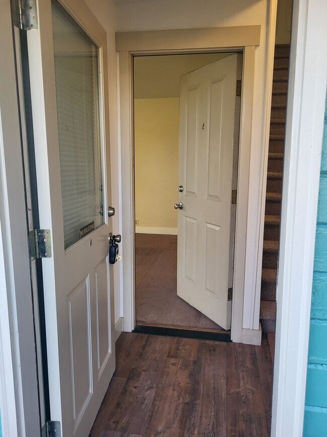 Building Photo - LaGassey - 802 A/B/C