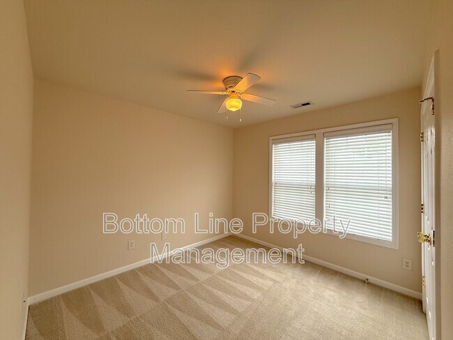 Building Photo - 3131 Ocalle Ln