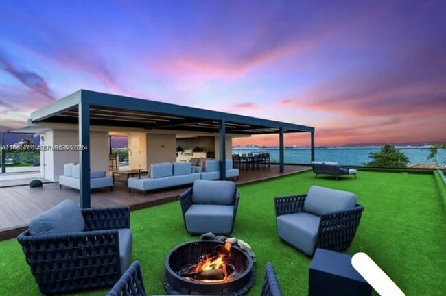 Building Photo - 1248 NE 89th St