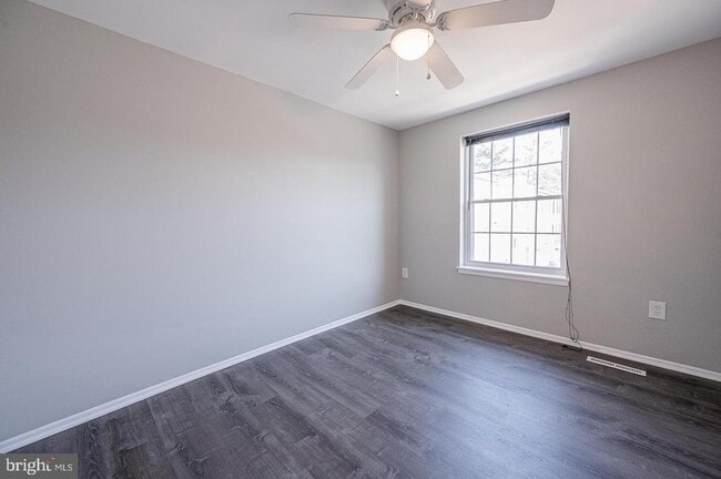 Building Photo - 10716 Cordage Walk