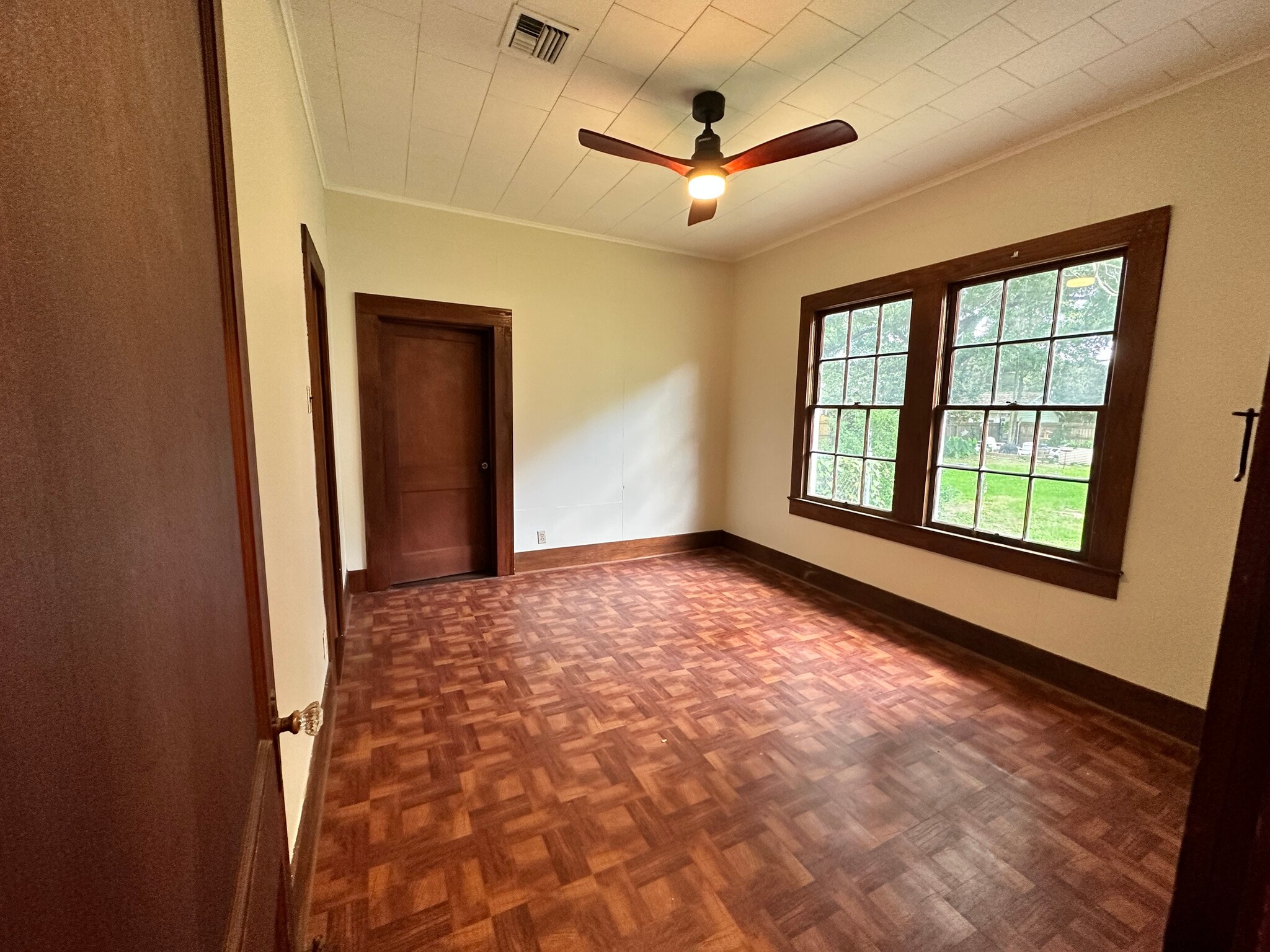 Master Bedroom - 426 Bellevue St
