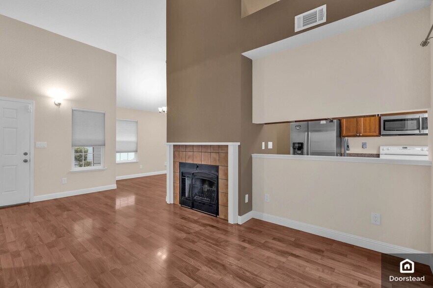 Building Photo - 1714 Somerset Pl