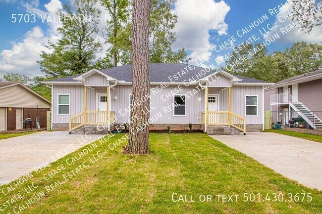 Building Photo - 5703 Valley Dr