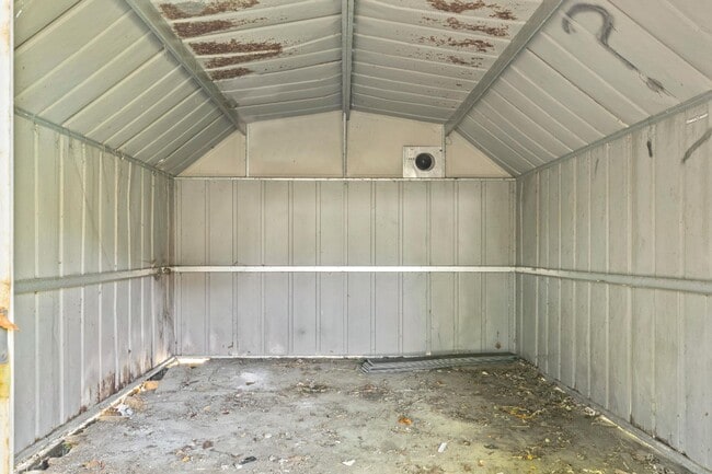 Building Photo - 1308 Columbia Rd