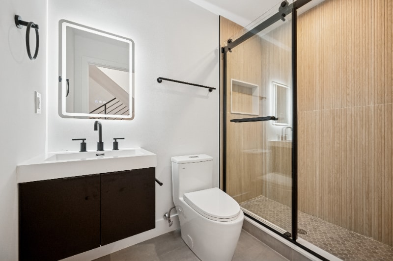 Building Photo - 1651 N 6th St