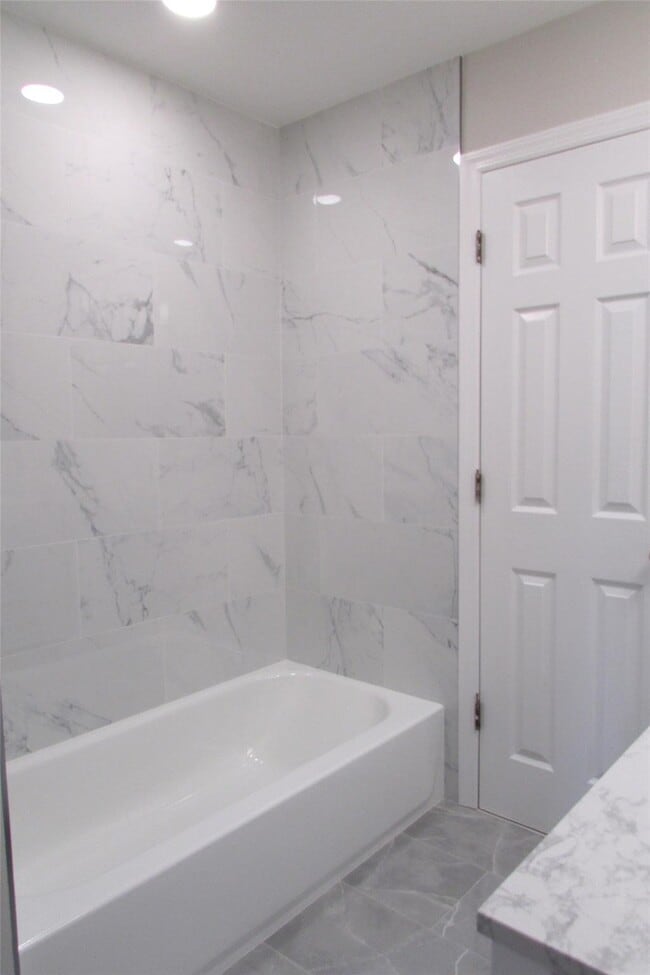 Building Photo - 74 B Demarest Ave
