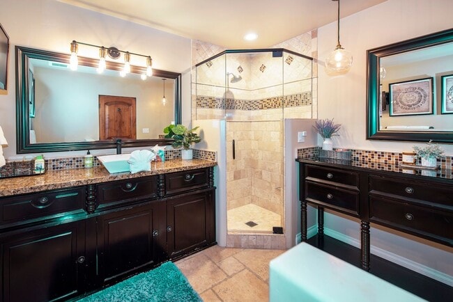 Building Photo - Spectacular View Home for Lease in Bel Air Knolls