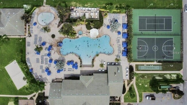 Building Photo - 3075 Beach Palm Ave