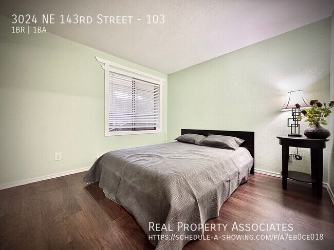 Building Photo - 3024 NE 143rd St