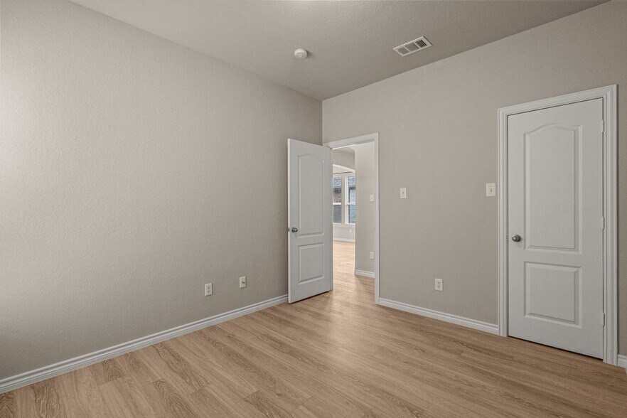 Building Photo - 1712 Adams Pl