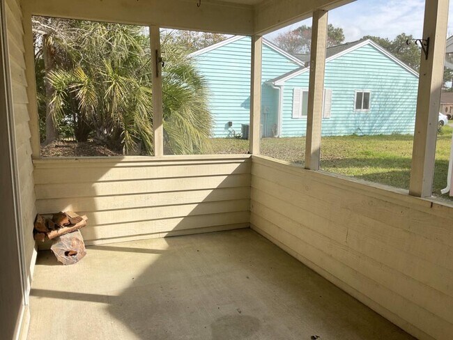 Building Photo - 604 Gleneagles Dr