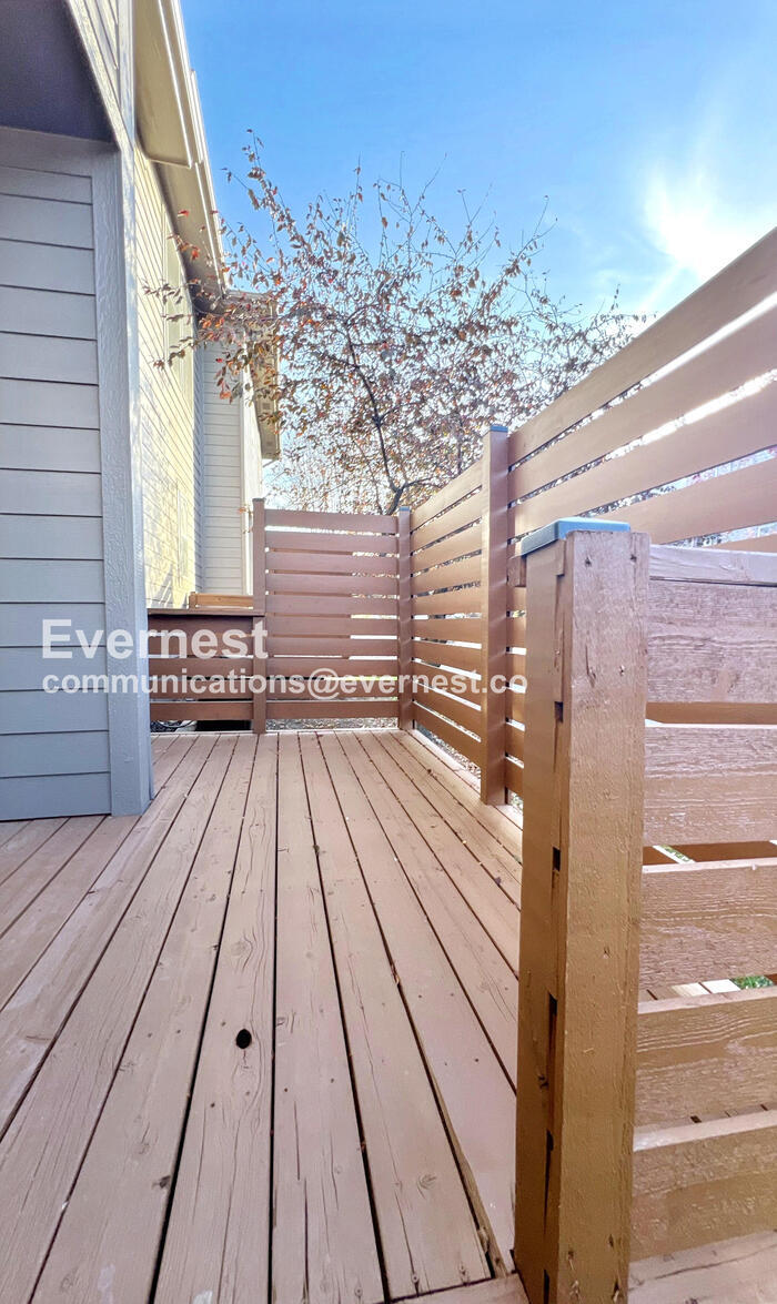 Building Photo - 5245 Overland Dr