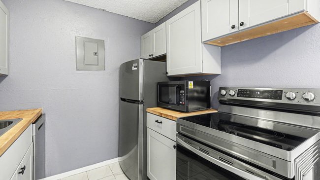 Building Photo - 10211 Ura Ln