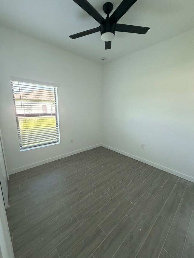 Building Photo - 1506 Gary Ln