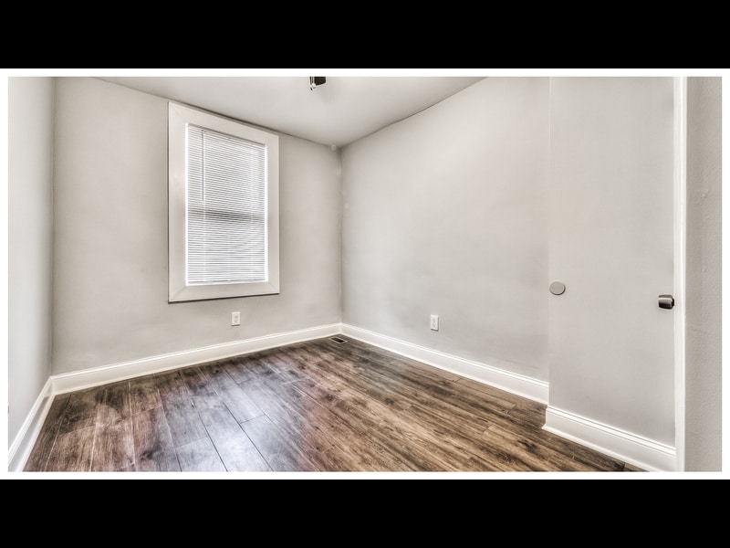 Building Photo - 524 E 30th St