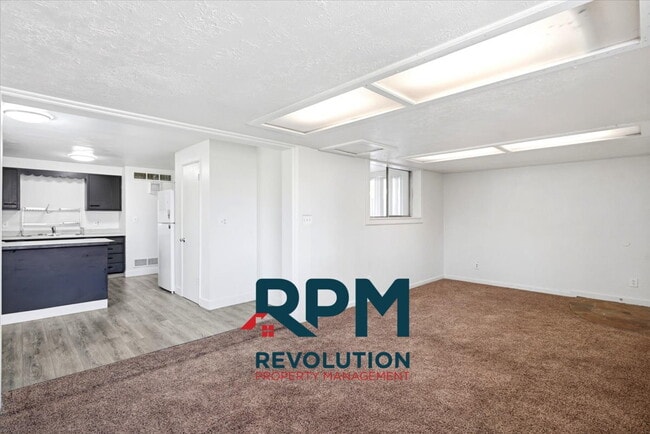 Building Photo - Stunning 3 Bedroom House near Hill Air Force Base!