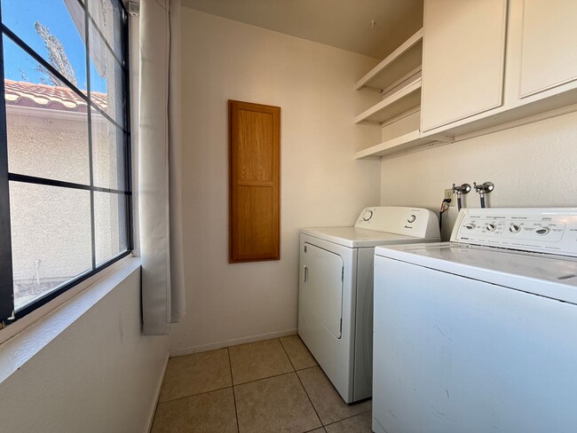 Building Photo - 6725 Trammel Ct