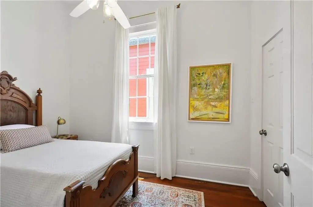 Building Photo - 435 Bouny St