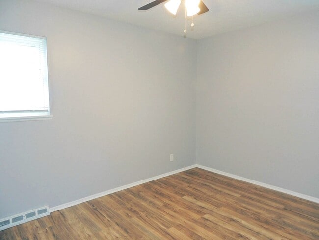 Building Photo - Enchanting 3 Bed - 1 Bath Ranch for Rent i...