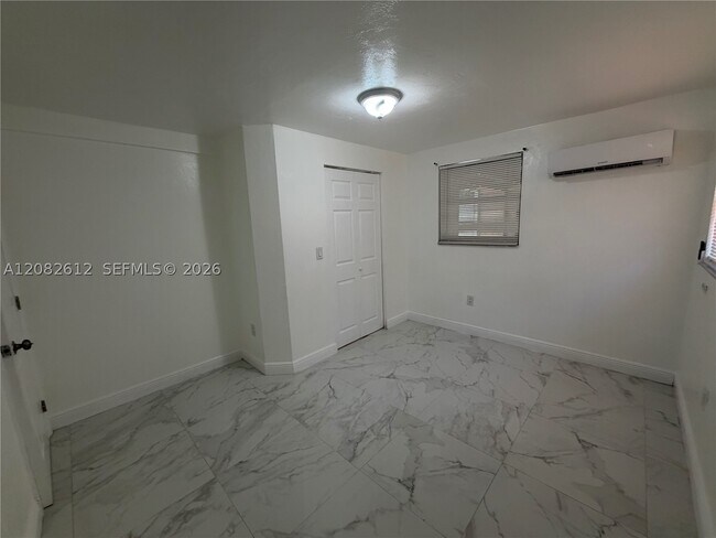 Building Photo - 4265 NW 5th Ave
