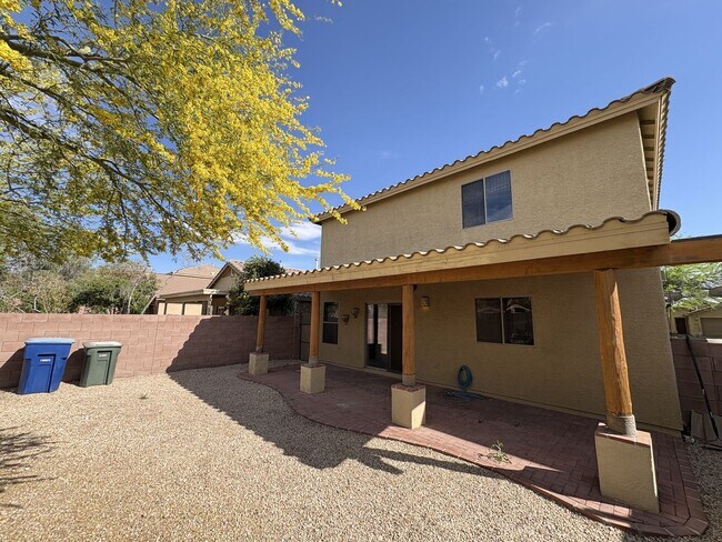 Building Photo - East side beauty 4 bedrooms