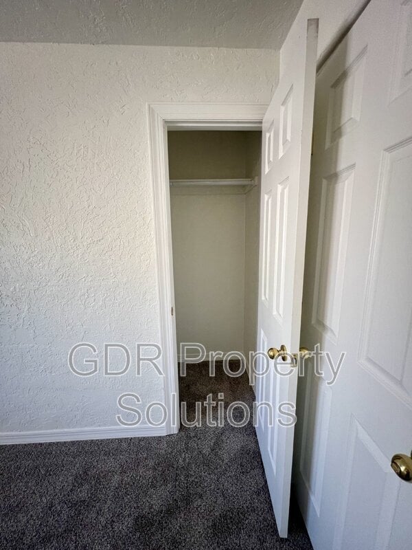 Building Photo - 3529 Ross Ave SE