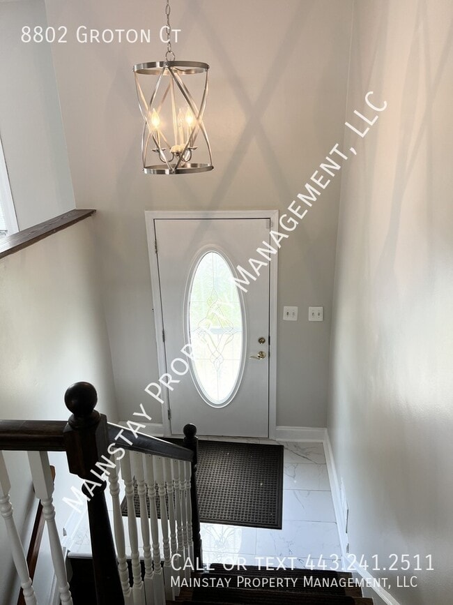 Building Photo - 8802 Groton Ct