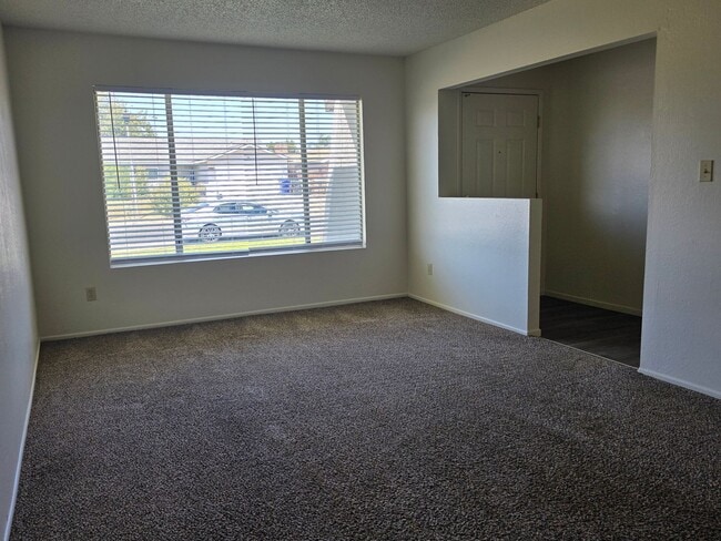 Building Photo - 7217 Cranbrook Ave