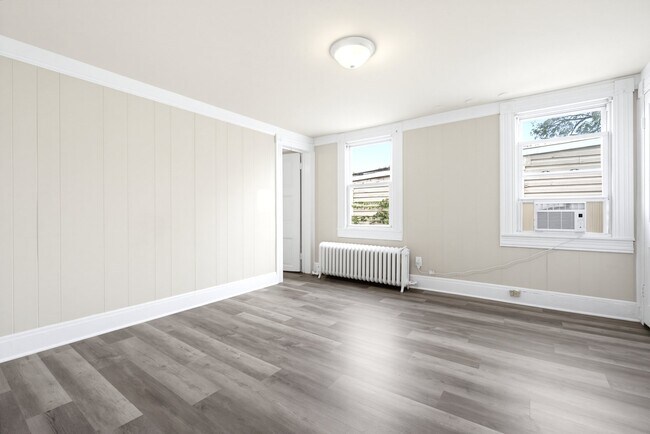Building Photo - 39 Bloomsbury Ave
