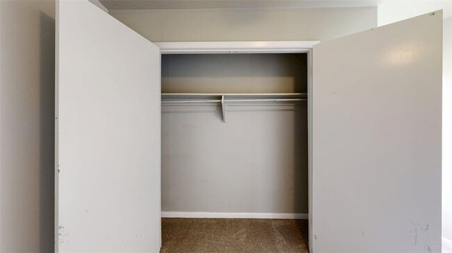 Building Photo - 3800 E 29th St