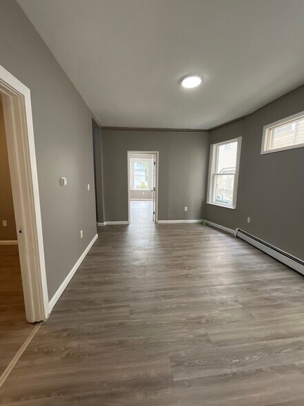 Building Photo - 169 Claremont Ave