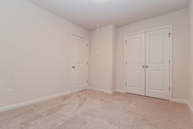 Building Photo - 101 Hamilton Pointe Dr