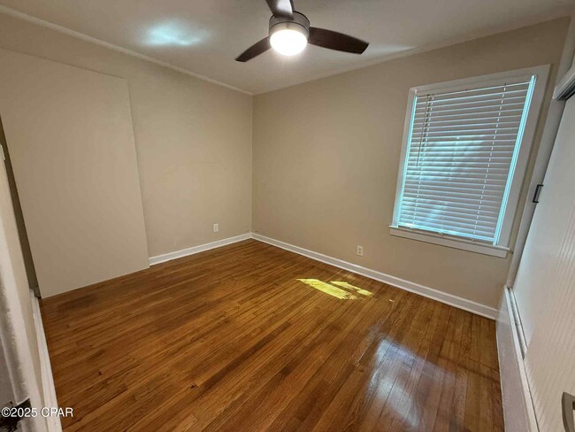 Building Photo - 1118 Fairland Ave