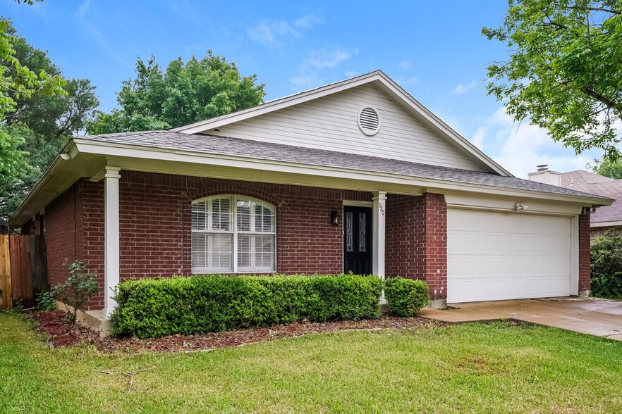 Building Photo - 920 Tennessee Trail