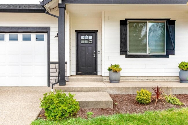 Primary Photo - 4016 SE Winslow Ct