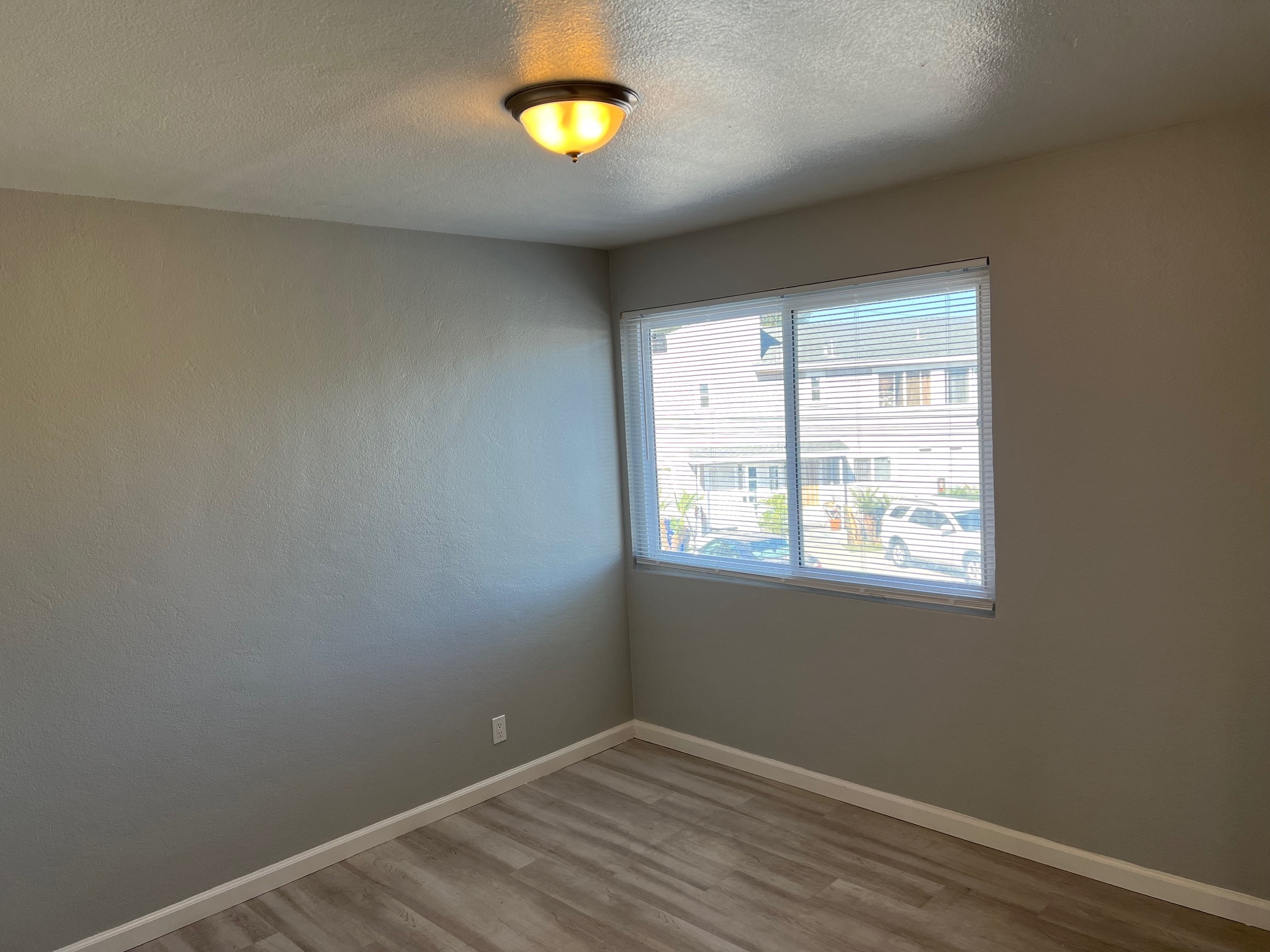 Building Photo - 6546 Kelly St