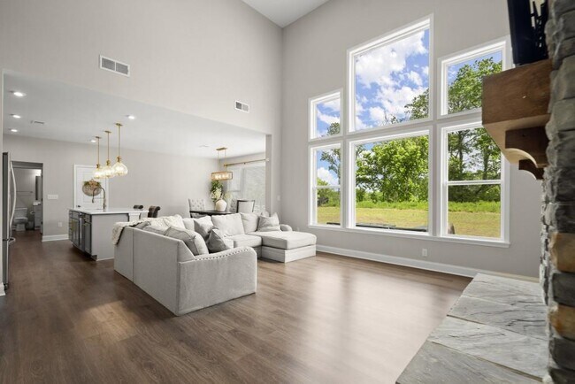 Building Photo - 8015 Scenic Ridge Wy